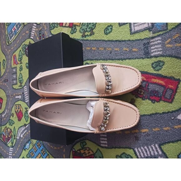 Tahari Ta-Tina loafer 9M in biscut Jeweled formal semi formal - Picture 1 of 8